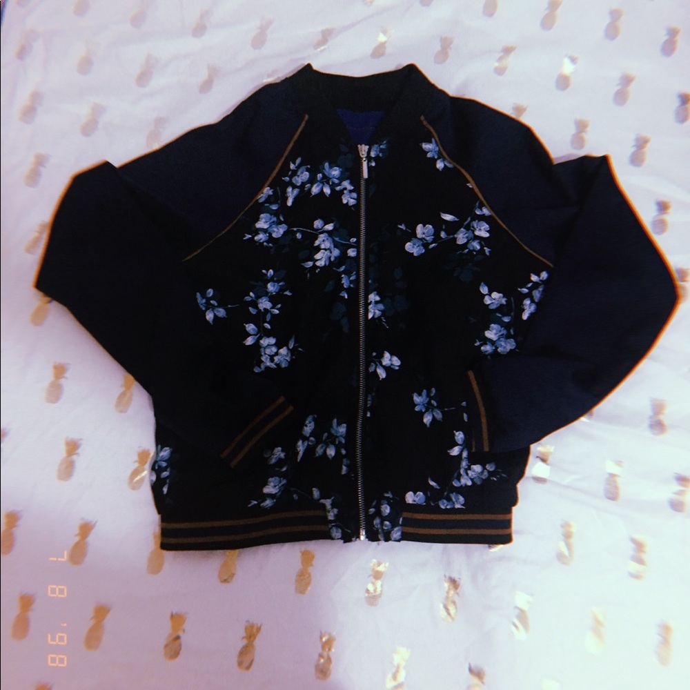 ™️Floral bomber jacket🌺